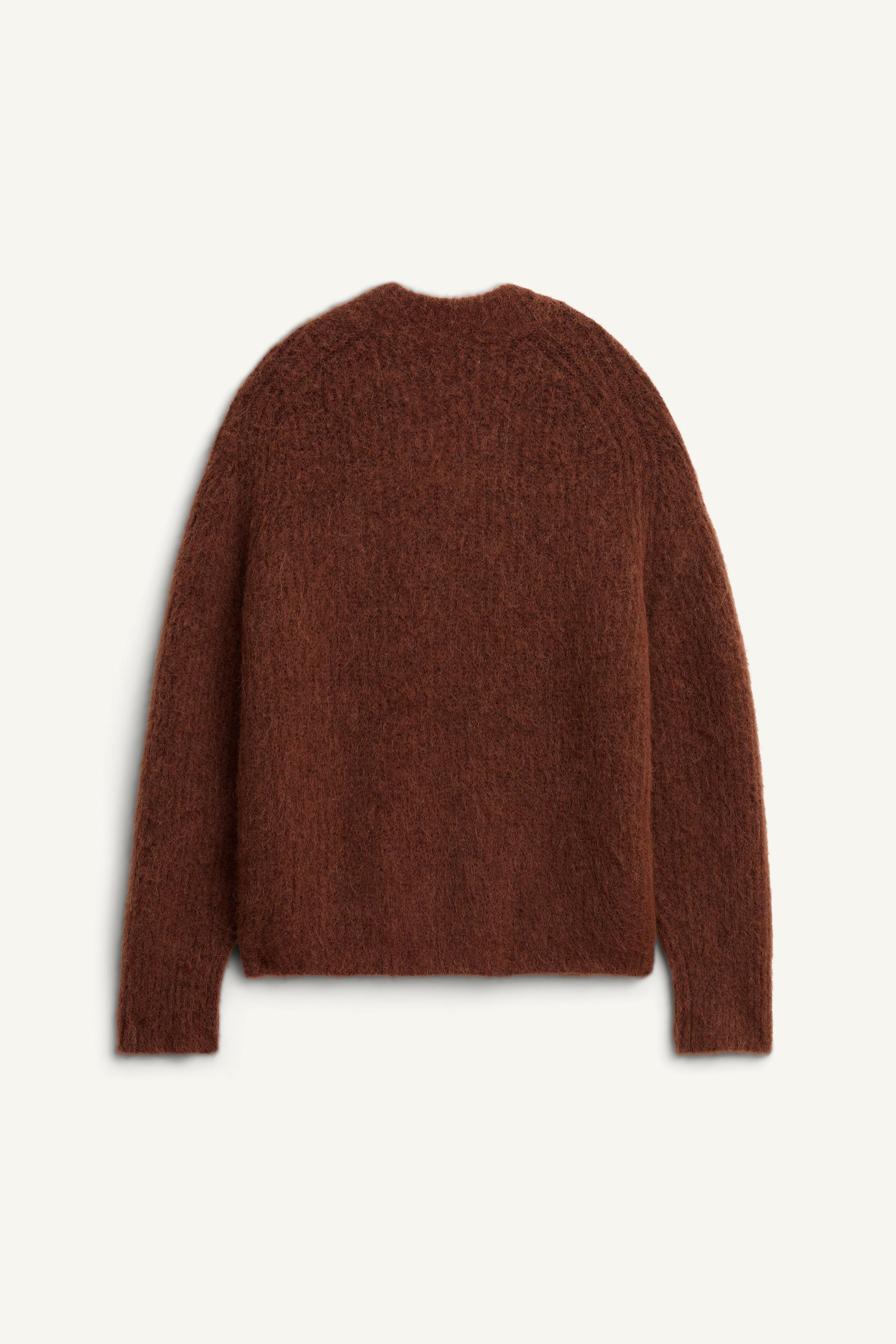 TEXTURED CARDIGAN LIMITED EDITION